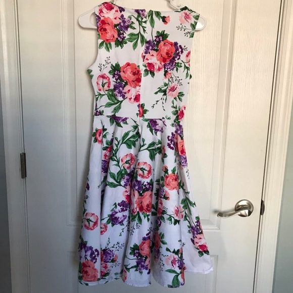 Spring/summer ladies dress - Picture 4 of 6